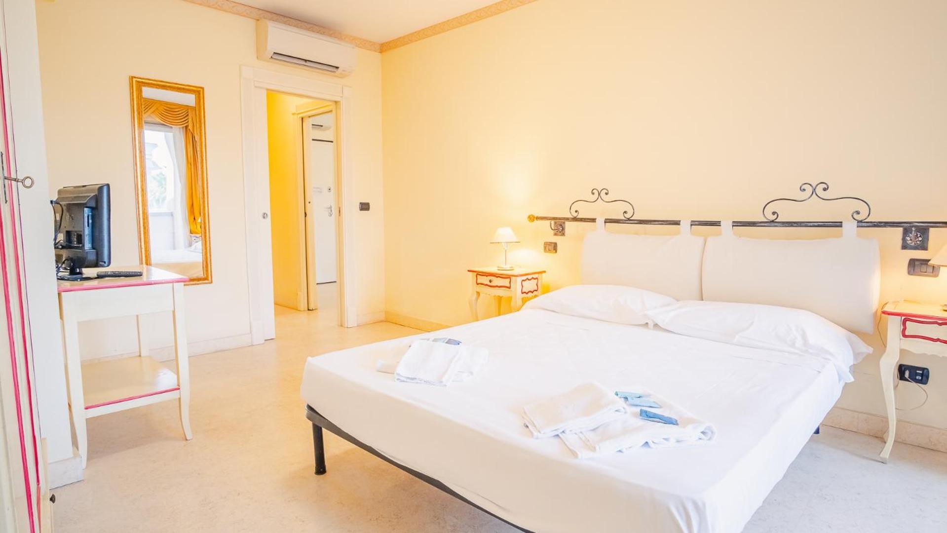 Relais Du Lac Village - Italian Homing Desenzano del Garda Exterior photo